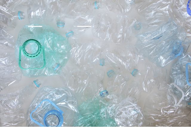 プラスチックごみ問題の地球環境への影響(イメージ)